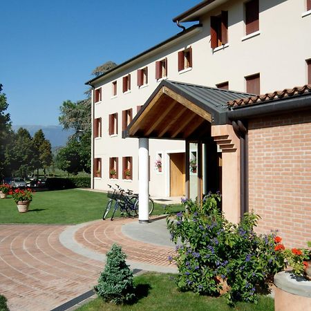 פייבה די סוליגו Hotel Del Parco Ristorante Loris מראה חיצוני תמונה