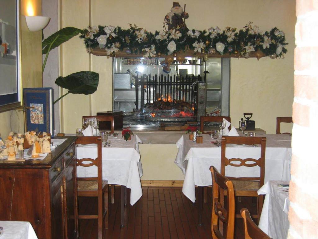 פייבה די סוליגו Hotel Del Parco Ristorante Loris מראה חיצוני תמונה